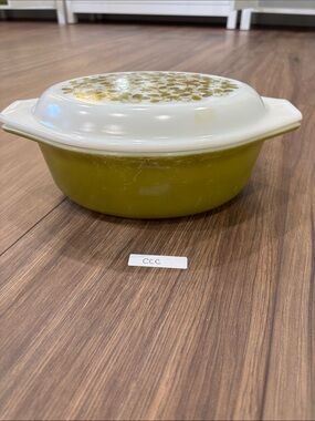 Pyrex 043 Verde